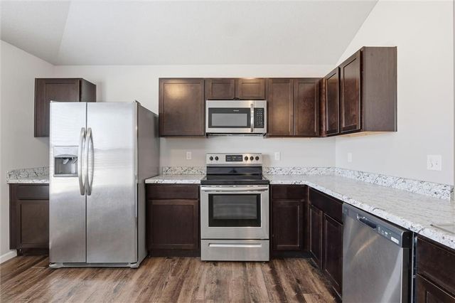 21303 W 219th Street, Spring Hill, KS 66083