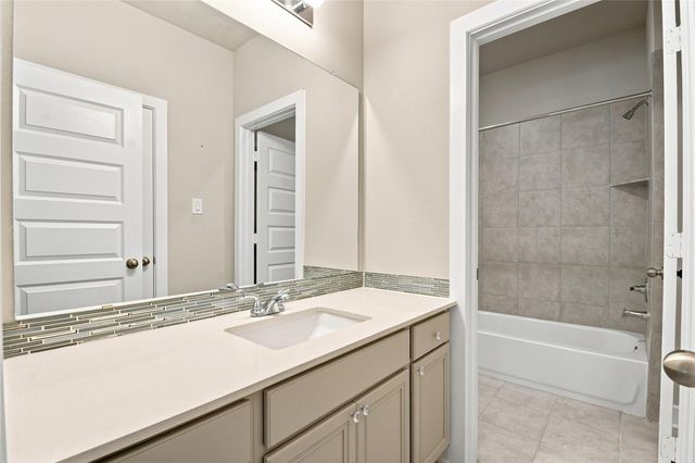 16415 Whiteoak Canyon Drive, Humble, TX 77346