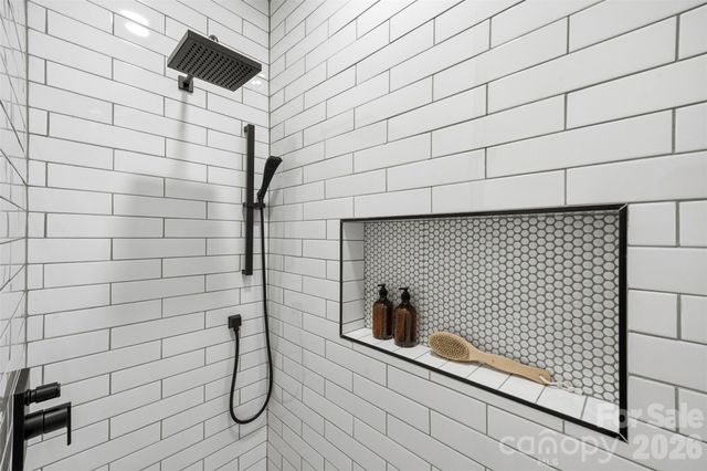 105 N Smallwood Place, Charlotte, NC 28216