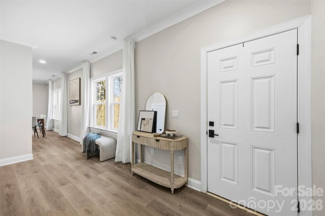 105 N Smallwood Place, Charlotte, NC 28216