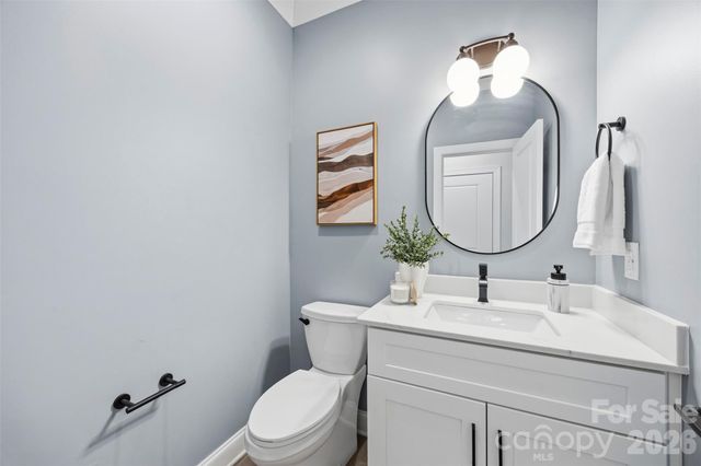 105 N Smallwood Place, Charlotte, NC 28216