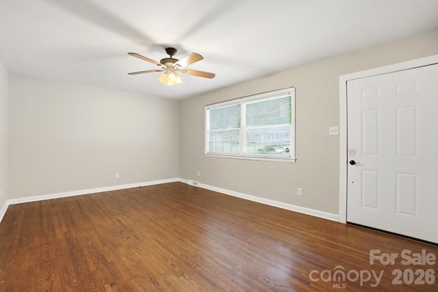 6308 Covecreek Drive, Charlotte, NC 28215