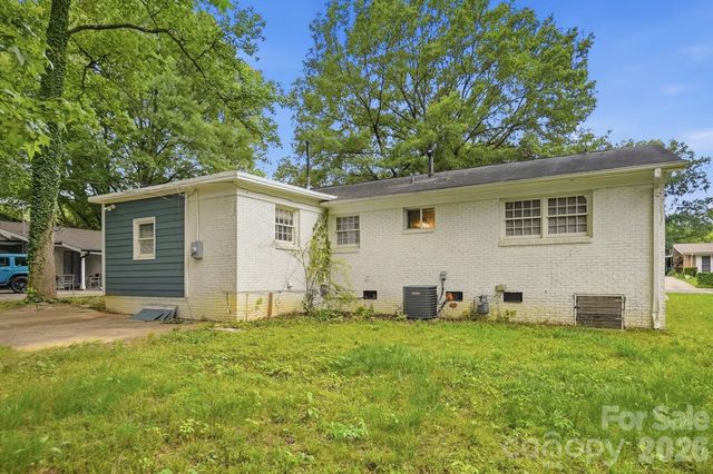 6308 Covecreek Drive, Charlotte, NC 28215