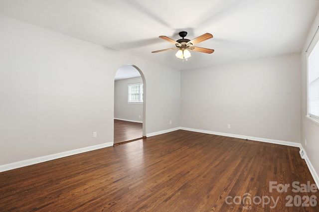 6308 Covecreek Drive, Charlotte, NC 28215
