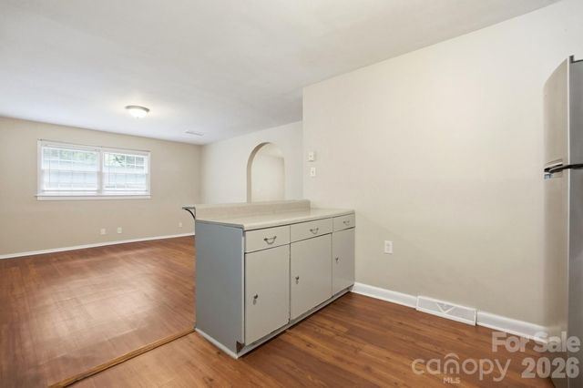 6308 Covecreek Drive, Charlotte, NC 28215