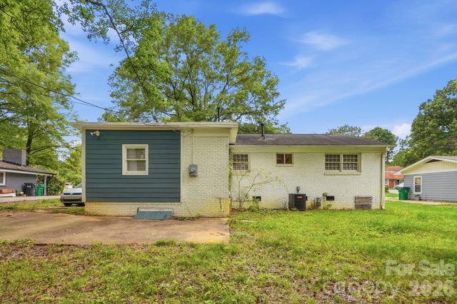 6308 Covecreek Drive, Charlotte, NC 28215