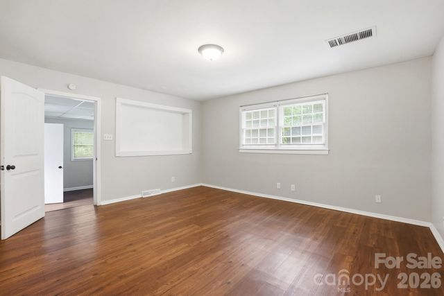 6308 Covecreek Drive, Charlotte, NC 28215