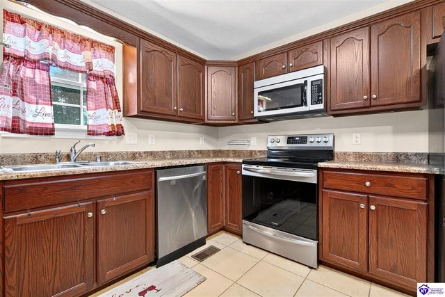 154 Wiltshire Avenue, Radcliff, KY 40160