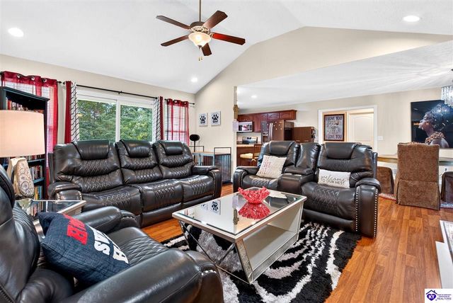 154 Wiltshire Avenue, Radcliff, KY 40160
