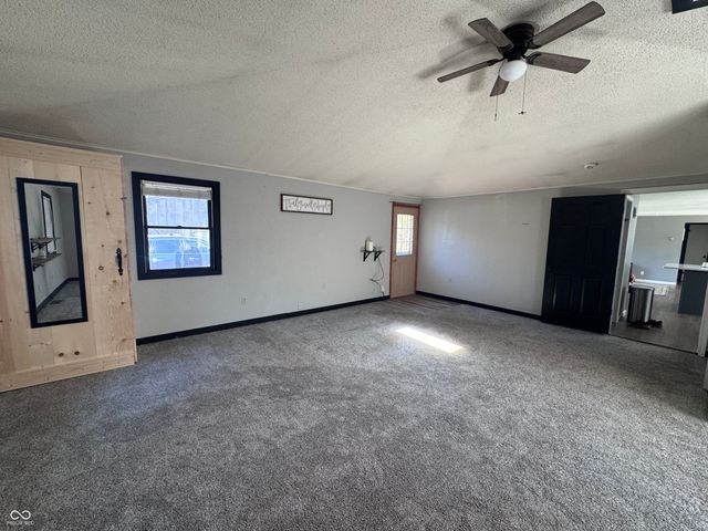 2430 W Us 136 Highway, Crawfordsville, IN 47933