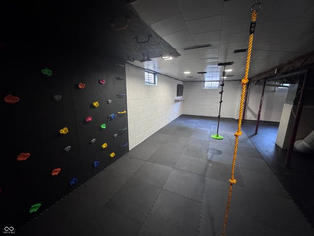 2430 W Us 136 Highway, Crawfordsville, IN 47933