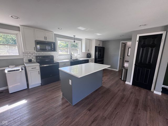 2430 W Us 136 Highway, Crawfordsville, IN 47933