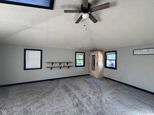 2430 W Us 136 Highway, Crawfordsville, IN 47933