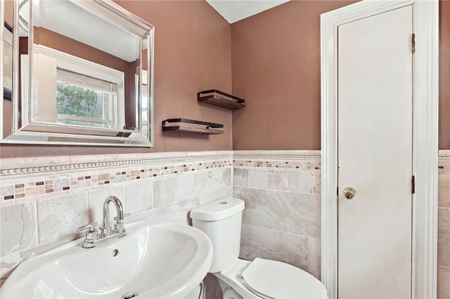7 Cindy Circle, Johnston, RI 02919