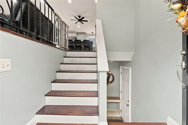 7 Cindy Circle, Johnston, RI 02919
