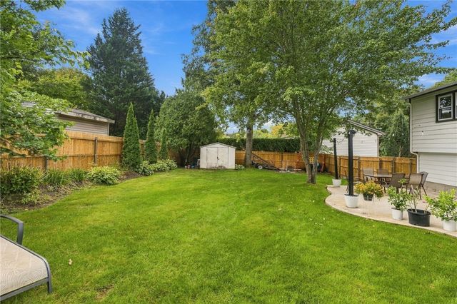 7 Cindy Circle, Johnston, RI 02919