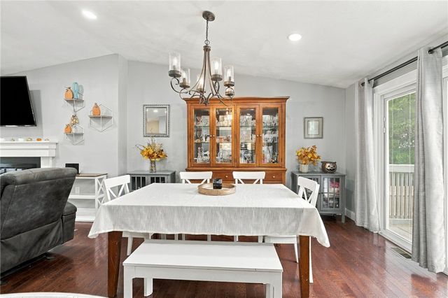 7 Cindy Circle, Johnston, RI 02919