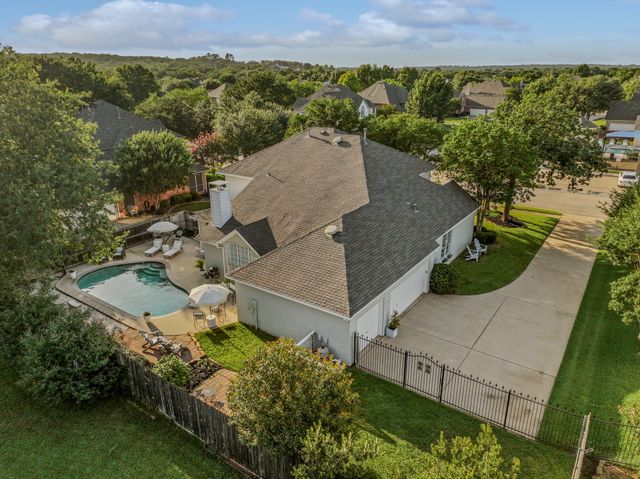 824 Forest Lakes Drive, Keller, TX 76248