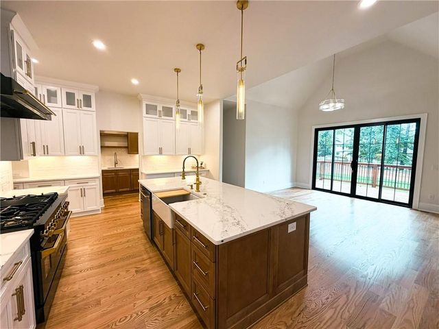 3700 Robinson NE Road, Marietta, GA 30068