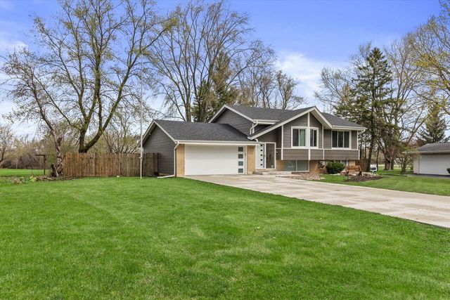 5748 Sandy LANE, Mount Pleasant, WI 53406