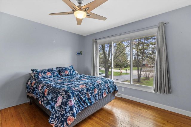 5748 Sandy LANE, Mount Pleasant, WI 53406