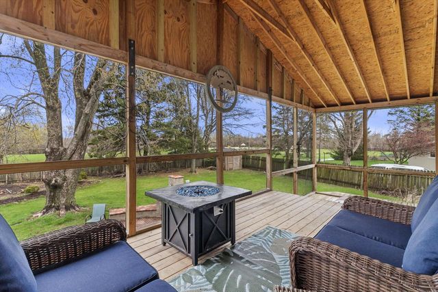 5748 Sandy LANE, Mount Pleasant, WI 53406