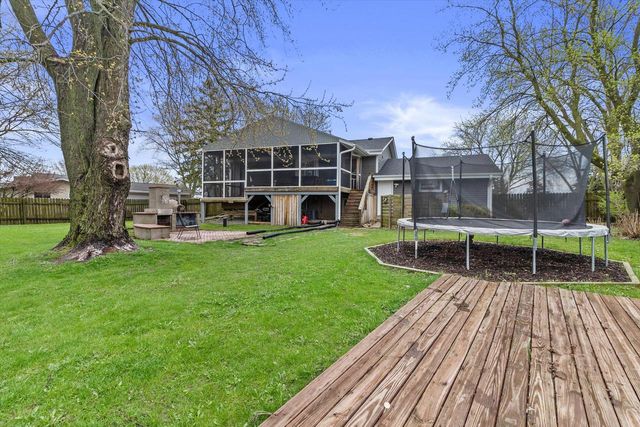 5748 Sandy LANE, Mount Pleasant, WI 53406