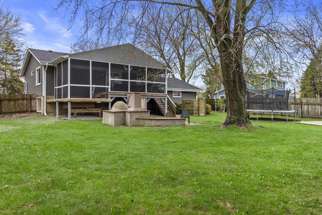 5748 Sandy LANE, Mount Pleasant, WI 53406