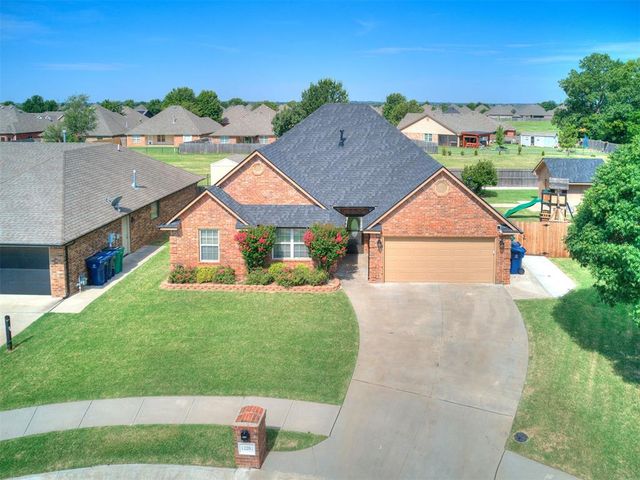 12201 Heathfield Lane, Oklahoma City, OK 73173