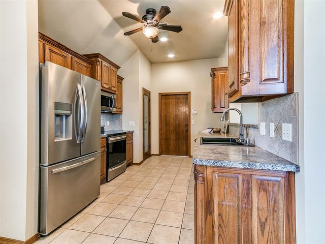 12201 Heathfield Lane, Oklahoma City, OK 73173