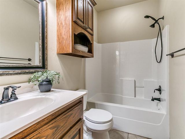 12201 Heathfield Lane, Oklahoma City, OK 73173