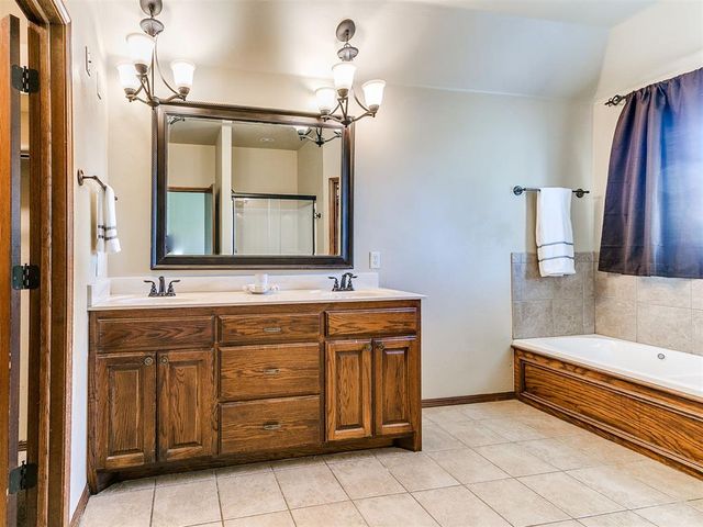 12201 Heathfield Lane, Oklahoma City, OK 73173