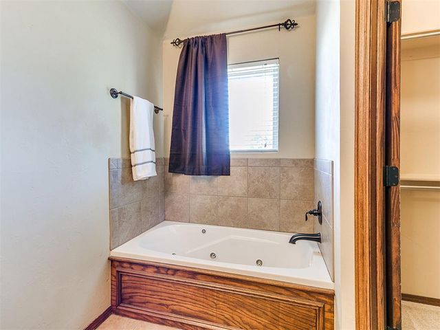 12201 Heathfield Lane, Oklahoma City, OK 73173