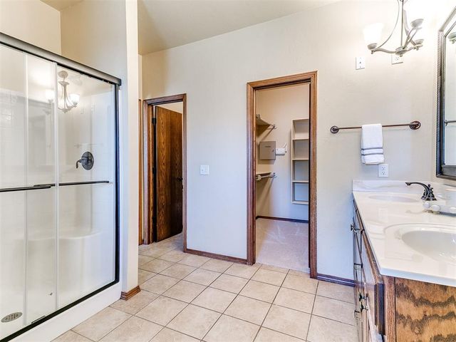 12201 Heathfield Lane, Oklahoma City, OK 73173