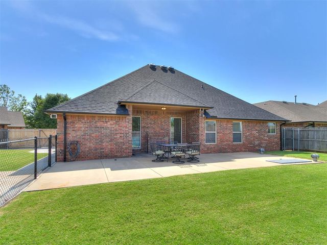 12201 Heathfield Lane, Oklahoma City, OK 73173