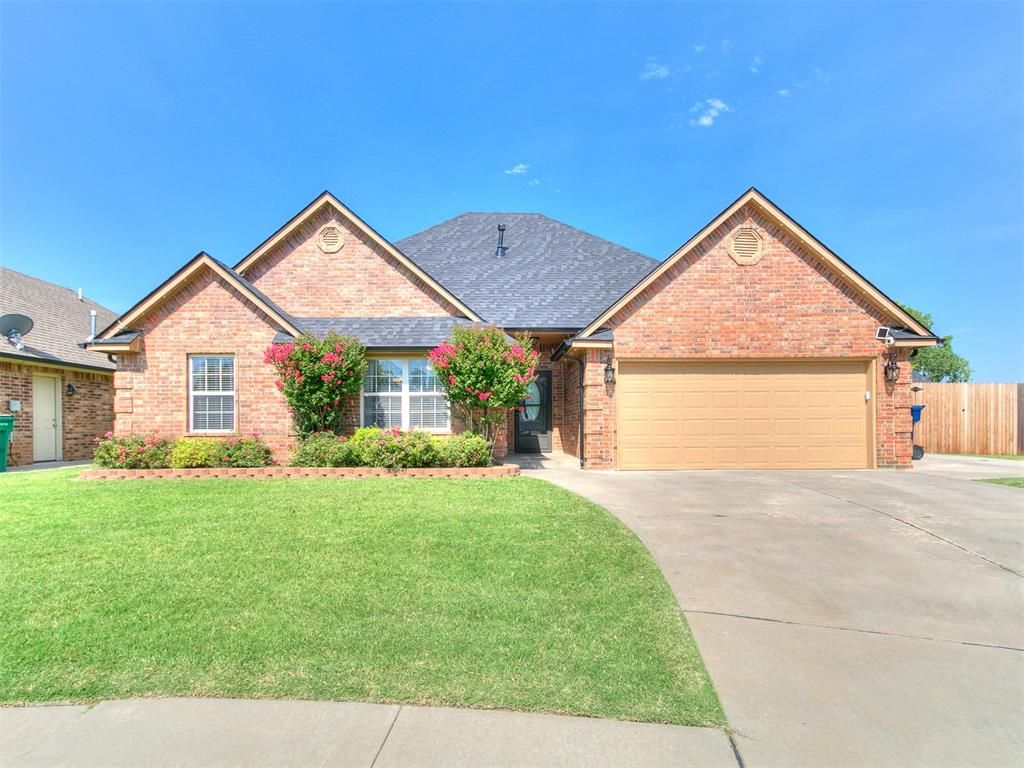 12201 Heathfield Lane, Oklahoma City, OK 73173