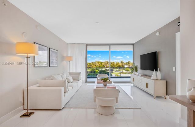 10201 Collins Ave 305, Bal Harbour, FL 33154