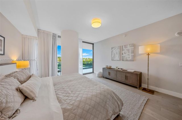 10201 Collins Ave 305, Bal Harbour, FL 33154