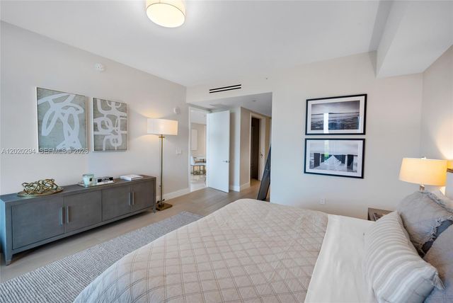 10201 Collins Ave 305, Bal Harbour, FL 33154