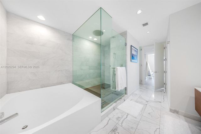10201 Collins Ave 305, Bal Harbour, FL 33154