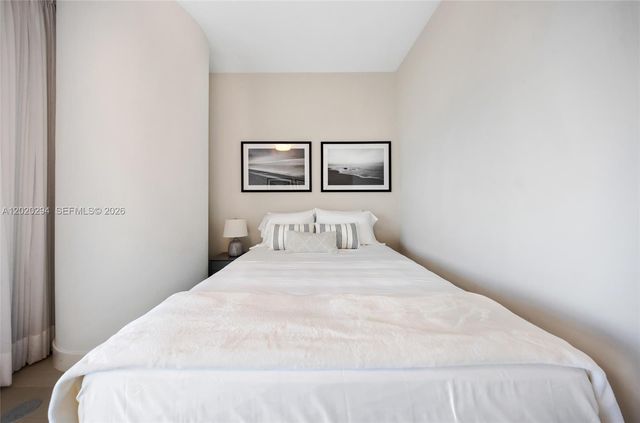 10201 Collins Ave 305, Bal Harbour, FL 33154