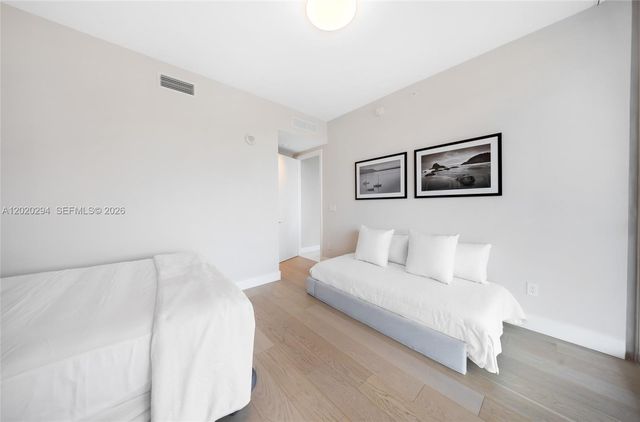 10201 Collins Ave 305, Bal Harbour, FL 33154