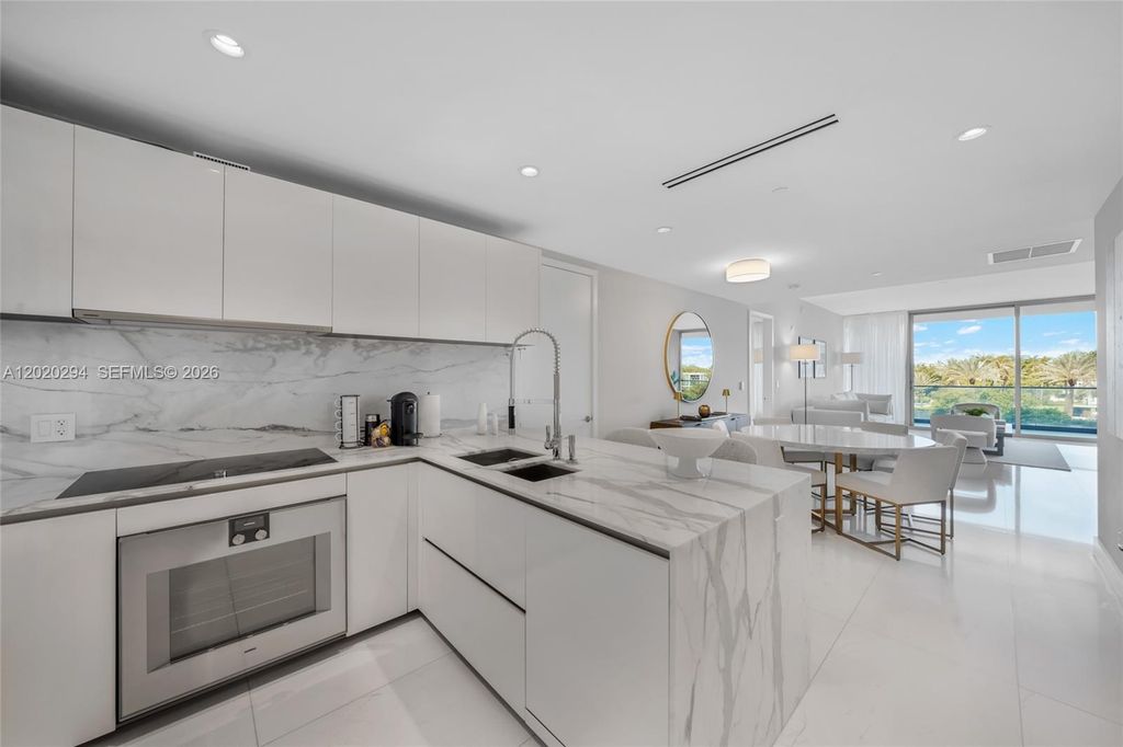 10201 Collins Ave 305, Bal Harbour, FL 33154