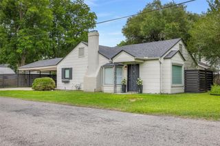 211 Center, Columbus, TX 78934