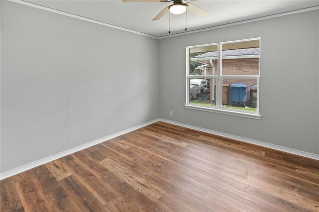 3729 Pope Dr, Corpus Christi, TX 78411