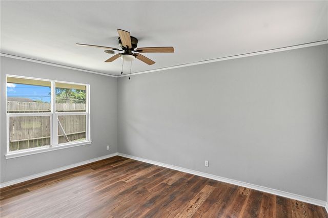 3729 Pope Dr, Corpus Christi, TX 78411
