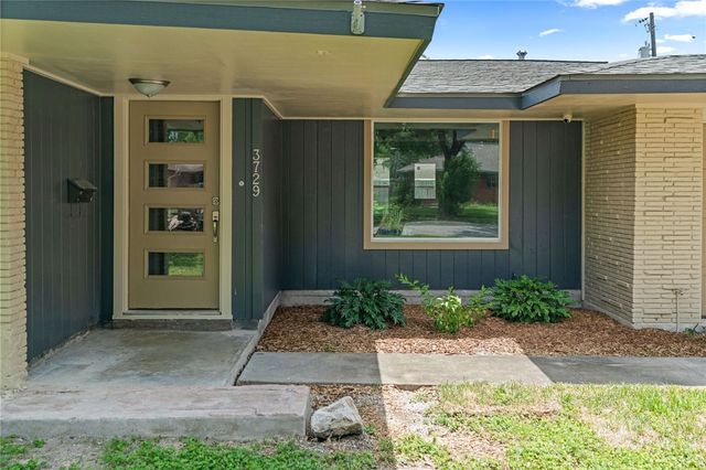 3729 Pope Dr, Corpus Christi, TX 78411