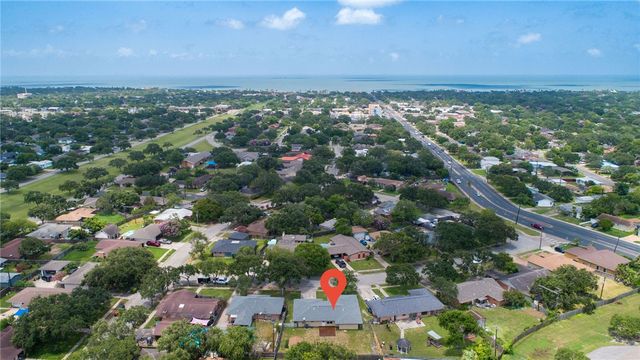 3729 Pope Dr, Corpus Christi, TX 78411