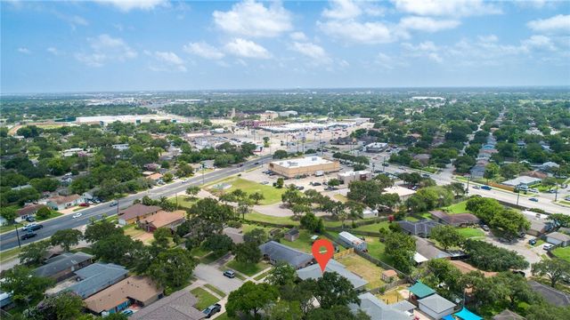 3729 Pope Dr, Corpus Christi, TX 78411