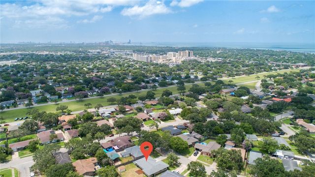 3729 Pope Dr, Corpus Christi, TX 78411